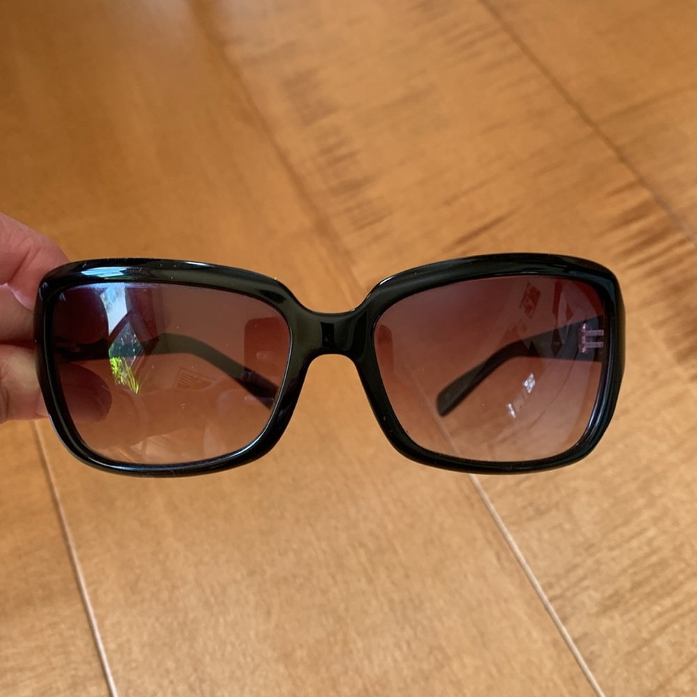 Oliver Peoples Black Frame Gradient Lenses Sunglasses